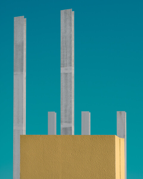 Photograph Masaki Yazaki Six Steel Beams on One Eyeland